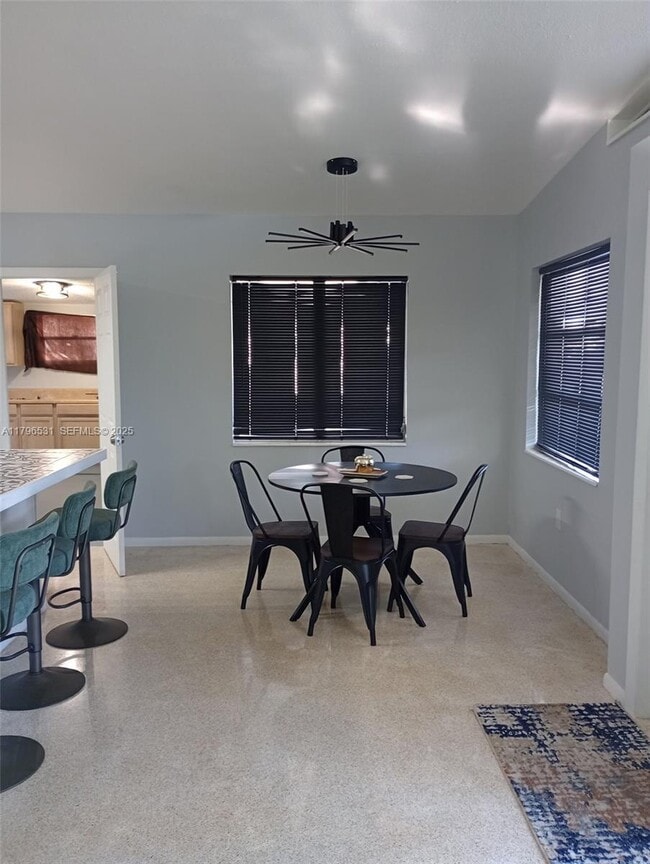 Building Photo - 368 Tihami Rd