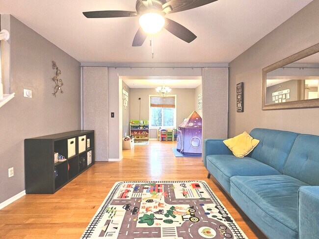 Building Photo - 579 Scott Ln