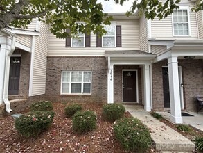 Building Photo - 3046 Summerfield Ridge Ln