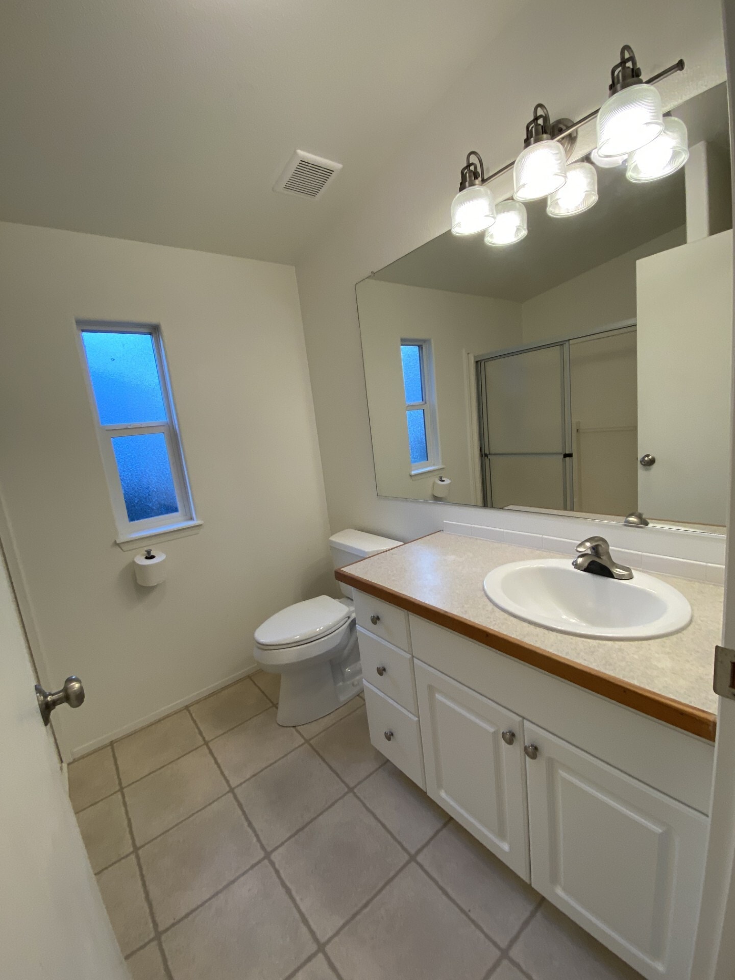 Building Photo - 79 Alder St