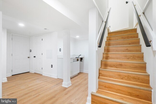 Building Photo - 5309 Chesapeake Rd