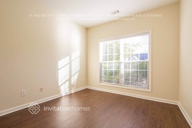 Building Photo - 2652 Sedgeview Ln NE