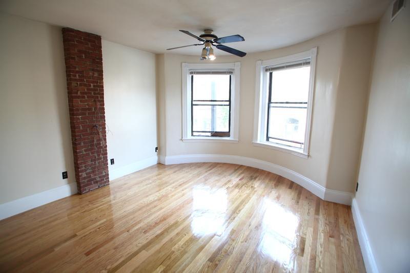 Building Photo - 836 Huntington Ave