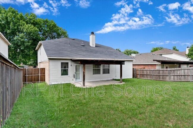 Building Photo - 5401 Pandale Valley Dr