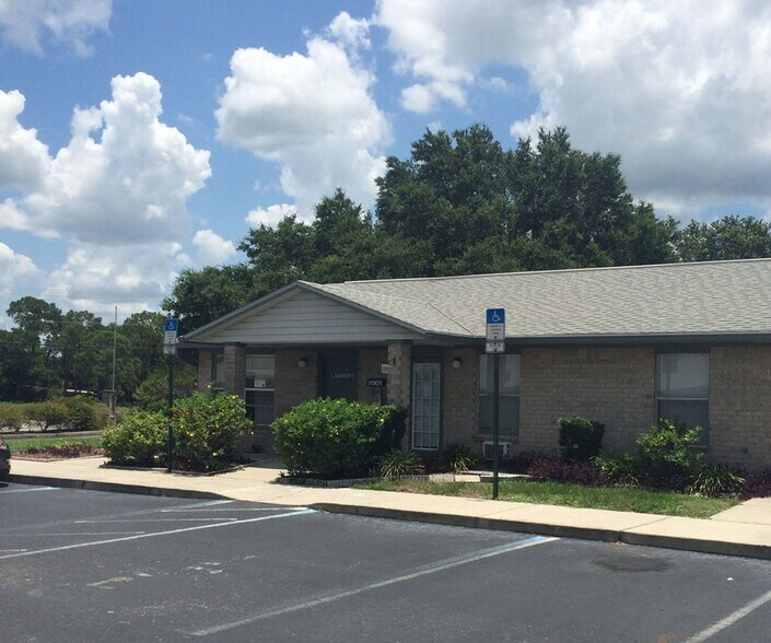 Building Photo - 130-152 Homestead Rd S