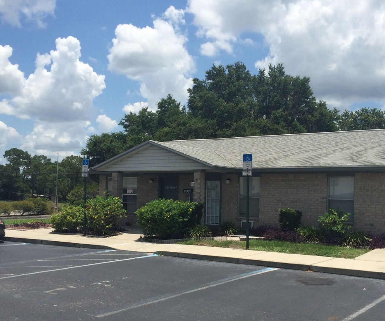 Building Photo - 130-152 Homestead Rd S