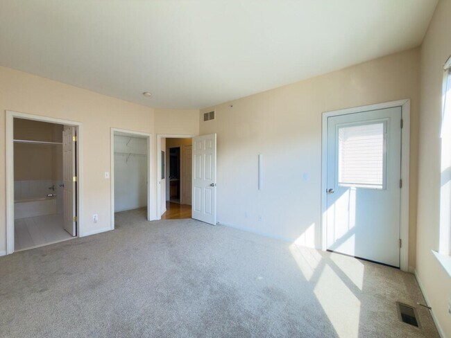Building Photo - 25552 Portico Ln