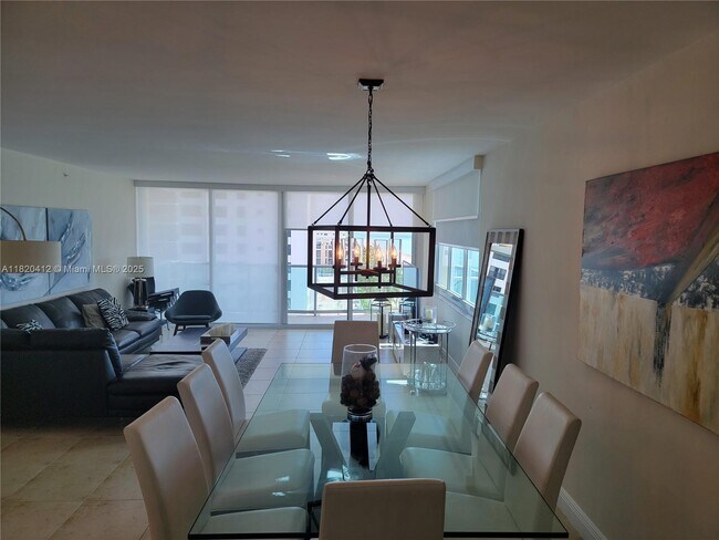 Building Photo - 2501 S Ocean Dr