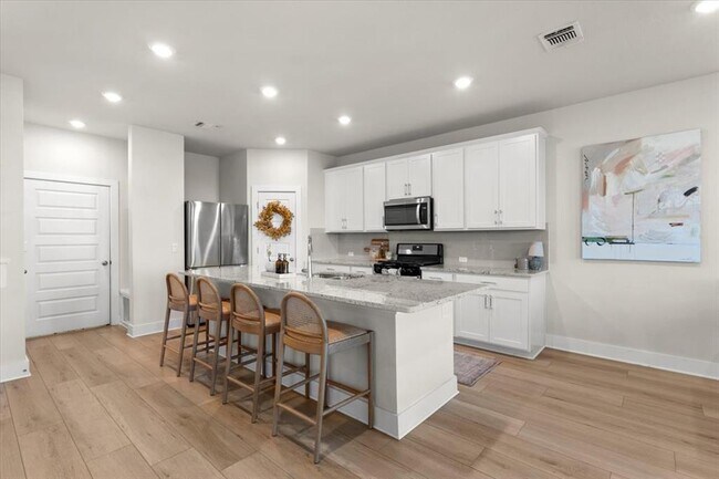 Building Photo - 7210 Travertine Spring Dr