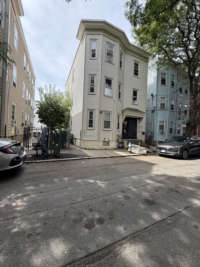 Building Photo - 12 Marcella St