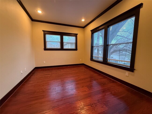 Building Photo - 334 W 22nd St