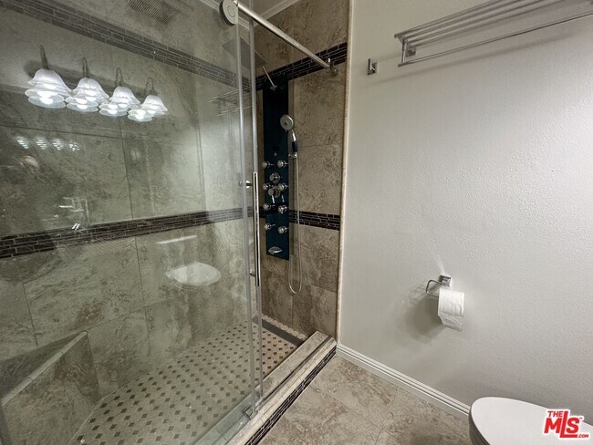 Building Photo - 4240 Lost Hills Rd