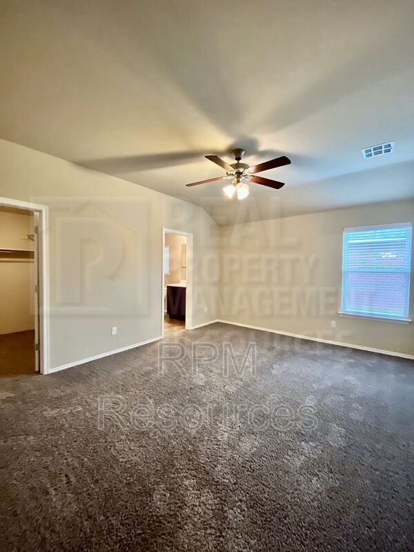 Building Photo - 11529 SW 26th St