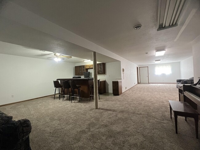 Building Photo - 312 E Main St