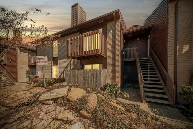 Building Photo - 12905 Woodforest Blvd