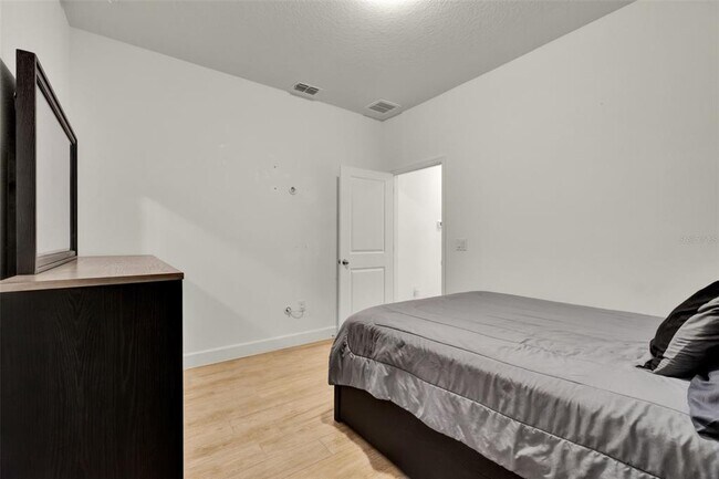 Building Photo - 437 Cinnamon Dr