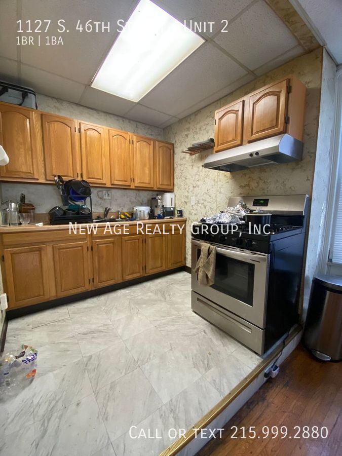 Building Photo - 1127 S 46th St
