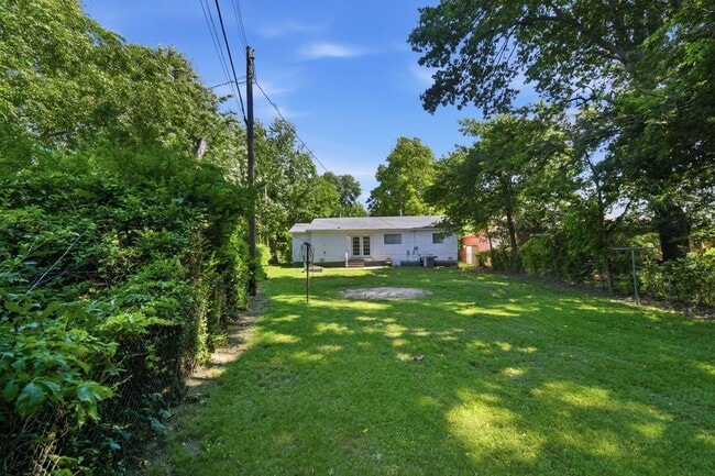 Building Photo - 3 Bed | 1 Bath | Close to Downtown Tulsa