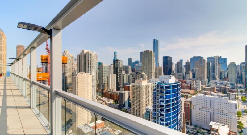 Building Photo - 136 W Chicago Ave