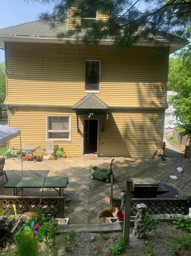 Building Photo - 24 Holland Rd