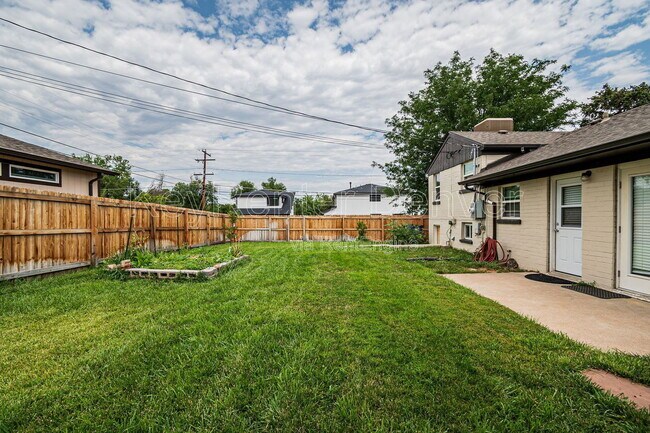 Building Photo - 201 S Meade St