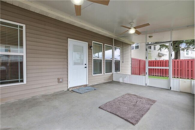 Building Photo - 13 Concordia Dr