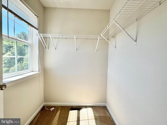 Building Photo - 312 Wilkinson Dr
