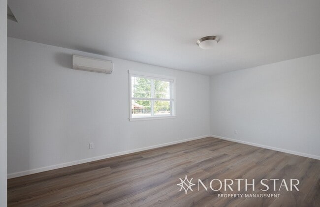 Building Photo - Spacious 3 bed/2.5 bath Brand New w/ Garage