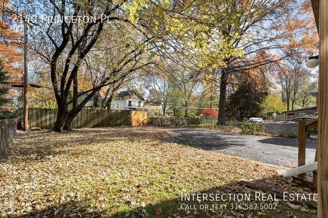 Building Photo - 2140 Princeton Pl