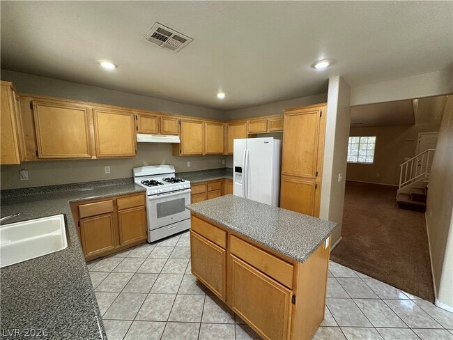 Building Photo - 9925 Ranch Hand Ave