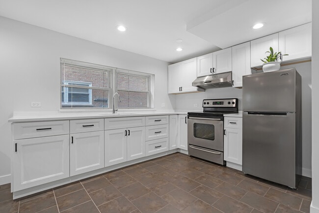 Building Photo - 6420 Spaulding Ave