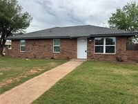 Building Photo - 3601 Purdue Ln