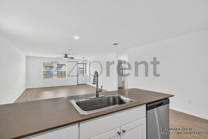 Building Photo - 809 Riviera Ct