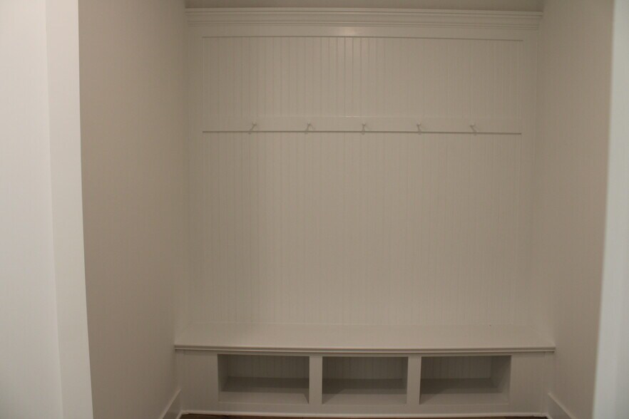 Building Photo - 175 Andalusa Ct