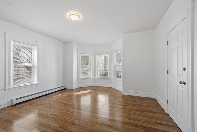 Building Photo - 18 Ingalls St