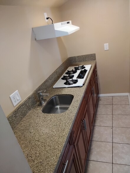 Building Photo - 9818 Hallwood Dr