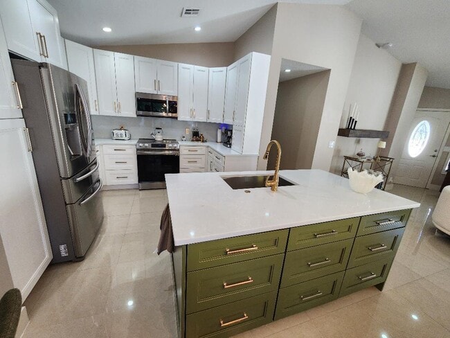 Building Photo - 3760 NW 19th St