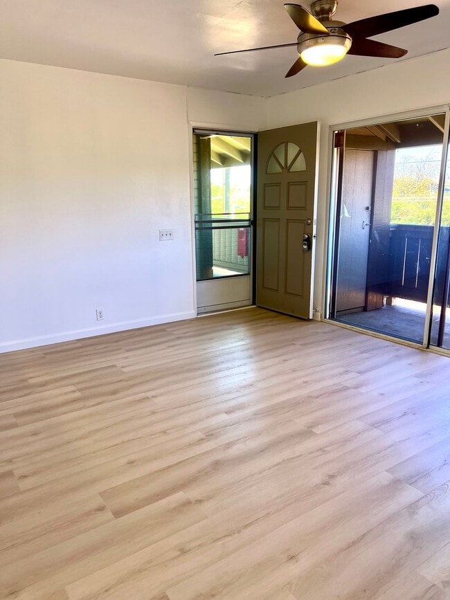 Building Photo - Palm Villas - 1 Bedroom w/ Parking, New V...