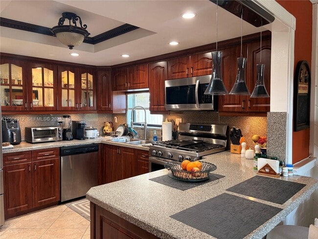 Building Photo - 0 000