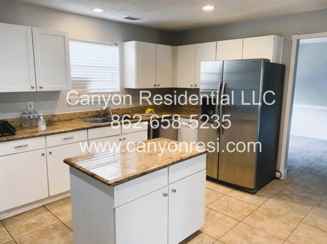 Building Photo - 2554 Willenhall Way