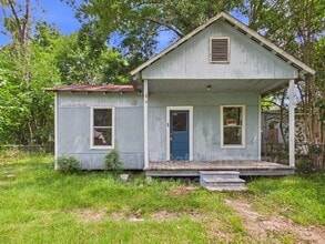 Building Photo - 119 Delories St