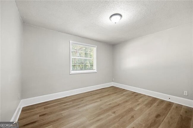 Building Photo - 156 Fairfield Pl NW