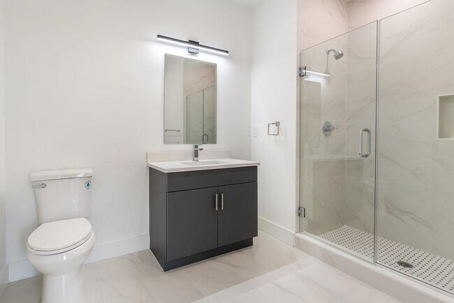 Building Photo - 43-45-45 W 32nd St