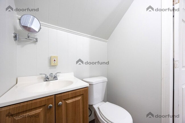 Building Photo - 123 Union Ave