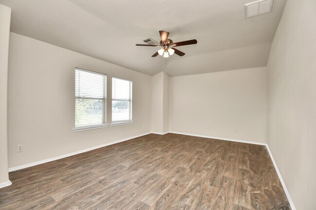 Building Photo - 5618 Gibralter Pl