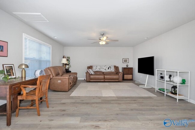 Building Photo - 14665 Bowman St