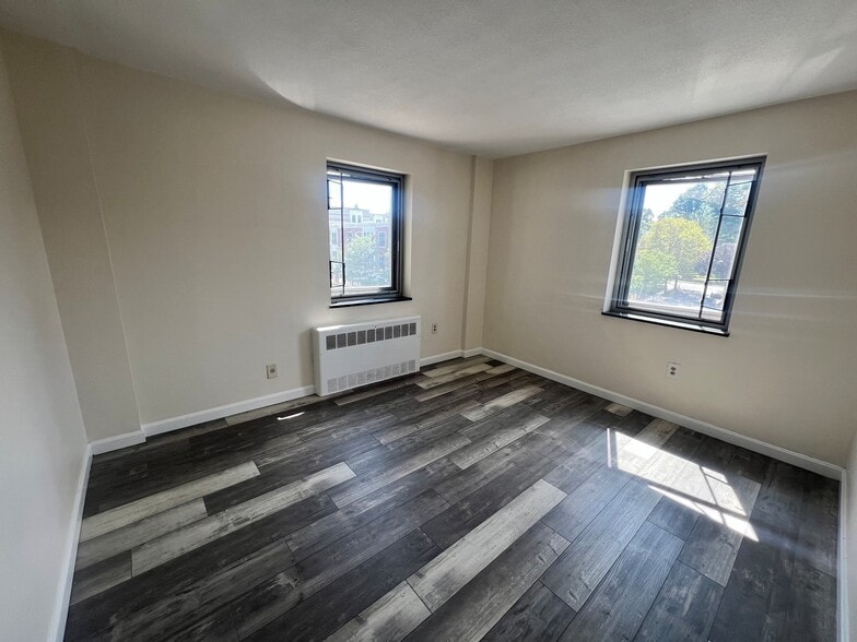 Building Photo - 125 Trapelo Rd