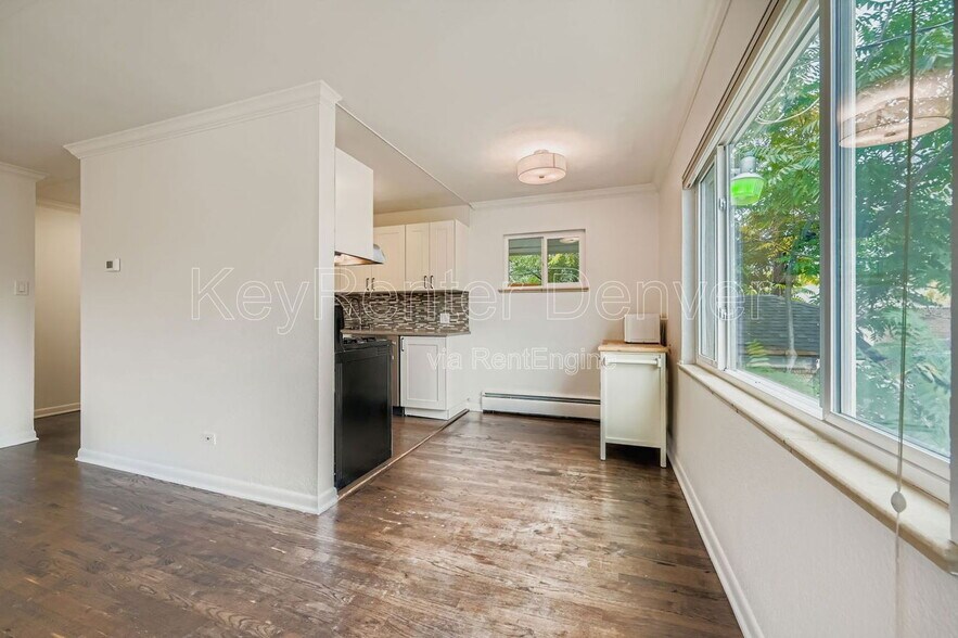 Building Photo - 23 N Clarkson St