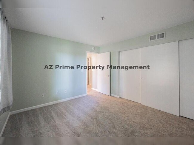 Building Photo - 4704 E Paradise Village Pkwy N