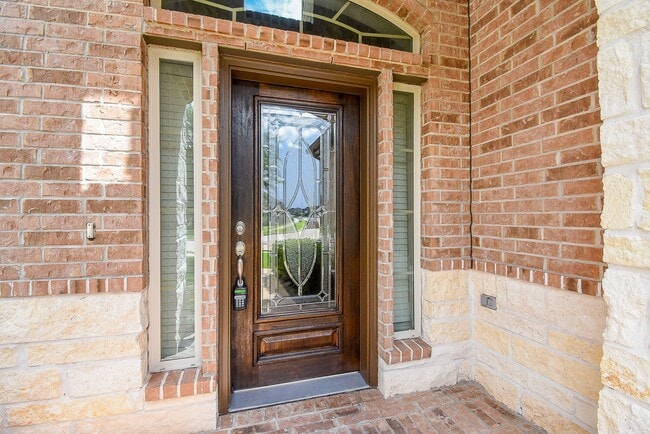 Building Photo - 13906 Manobrook Ct